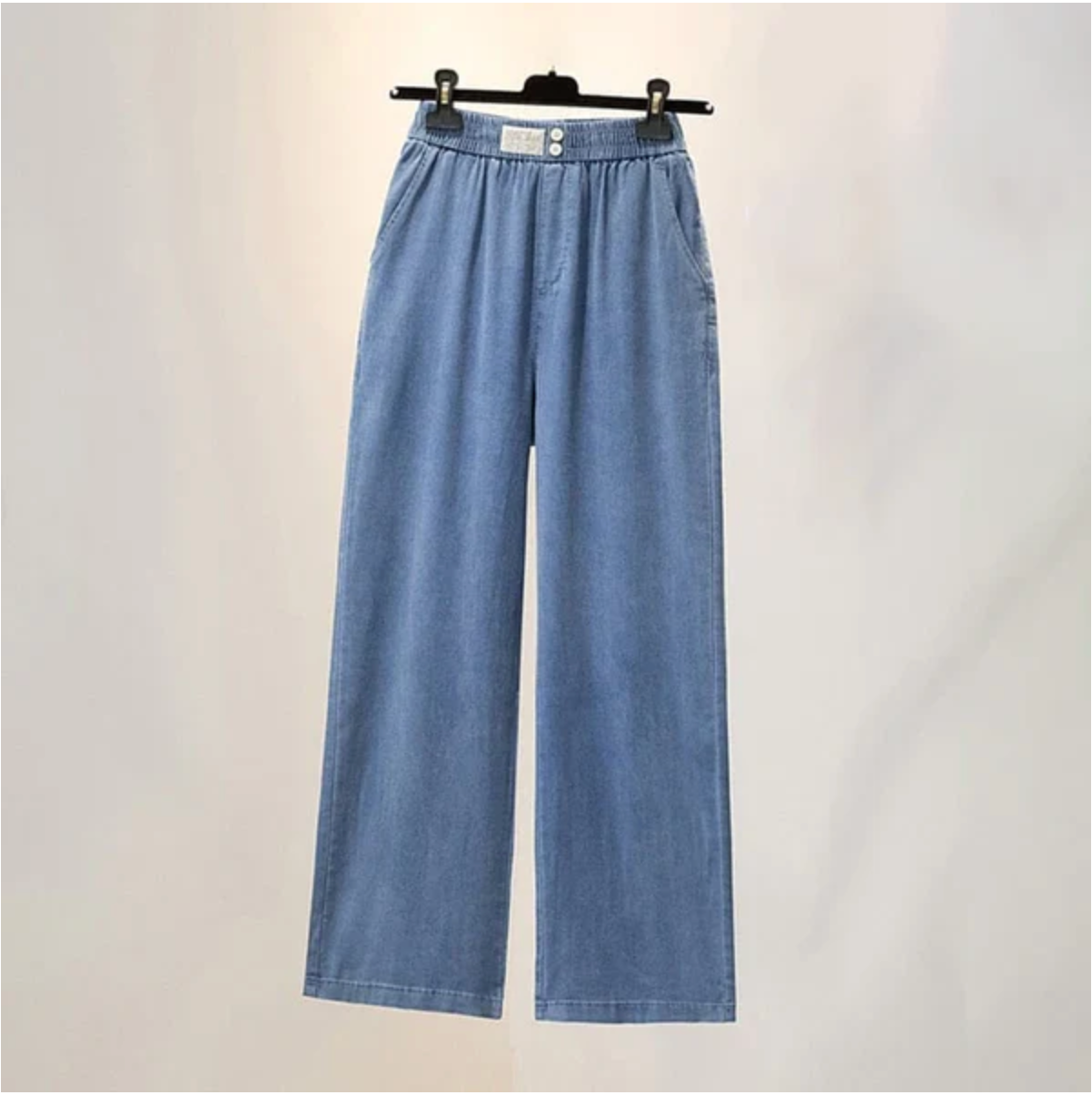 Calça Jeans Stefanny / A Mais Soltinha e Fresca do Mercado